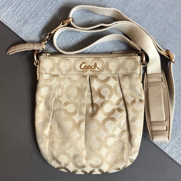 Coach Crossbody - Picture 1 of 11